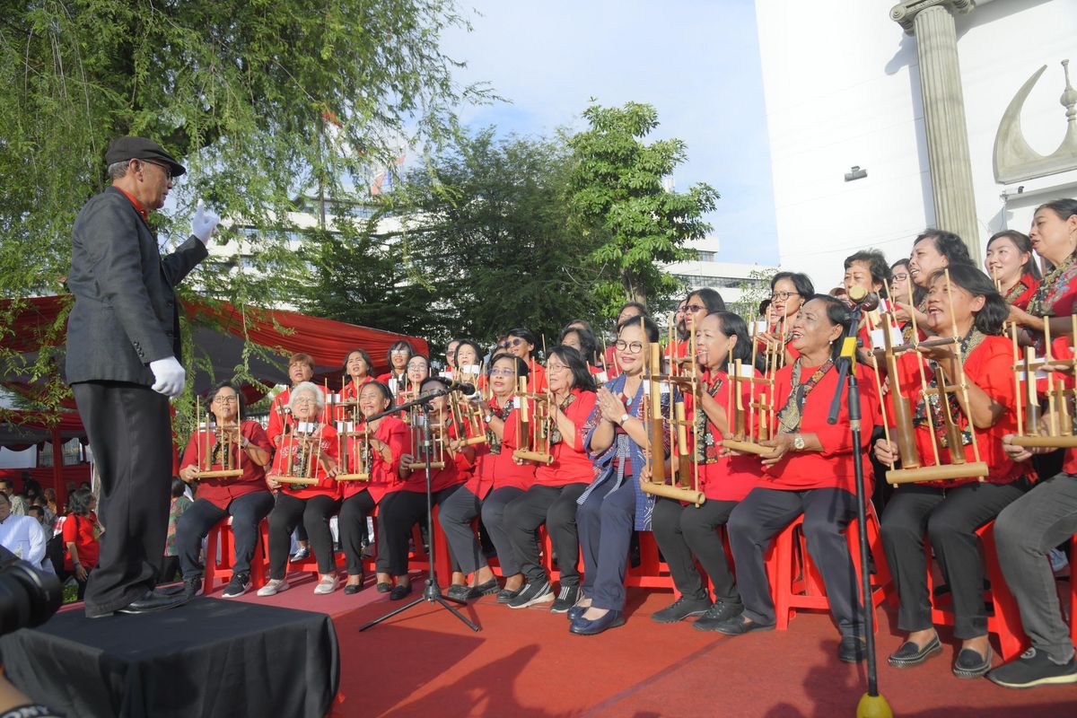 Karnaval Paskah 2025 di Kota Semarang.
