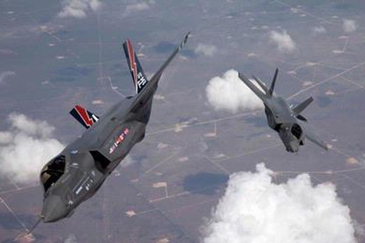 Pesawat tempur F-35 Lightning II        