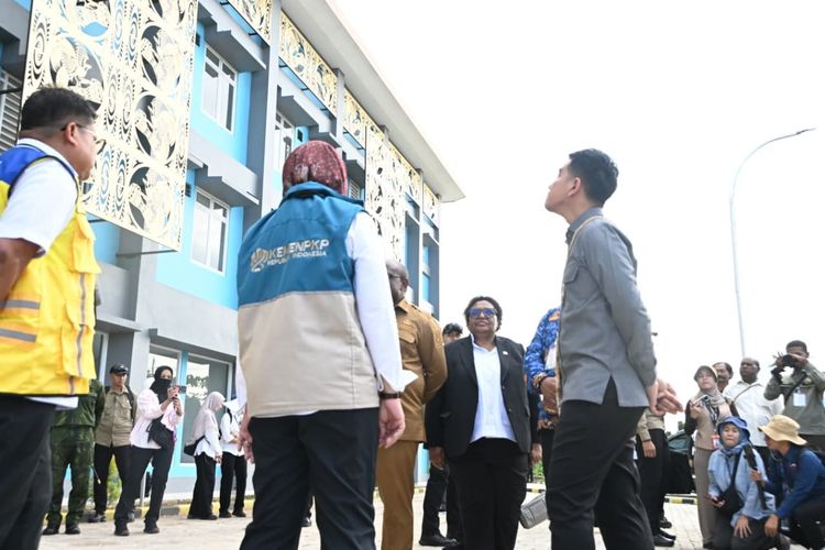Gibran Cek Rusun ASN di Papua Tengah: Jangan Terima kalau Ada Cacat Desain
