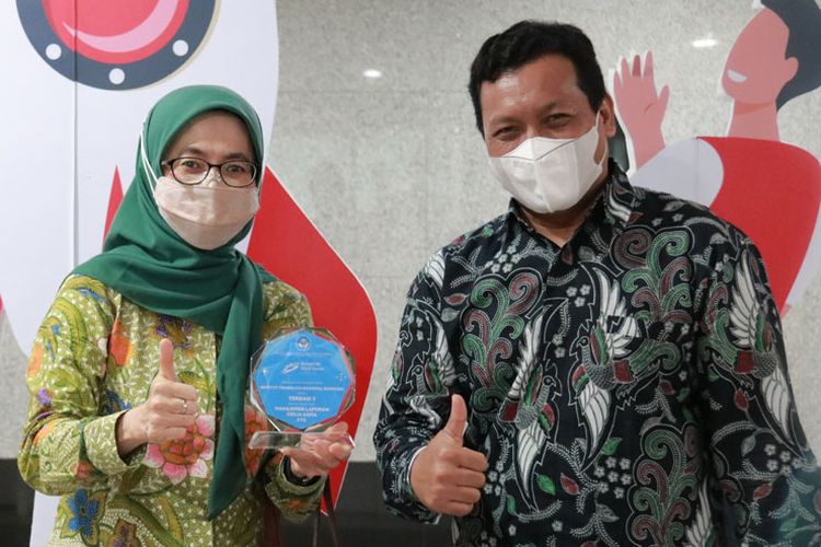 Rektor Itenas Bandung bersama Kepala LLDIKTI Wilayah IV Dr M Samsuri SPd MT.