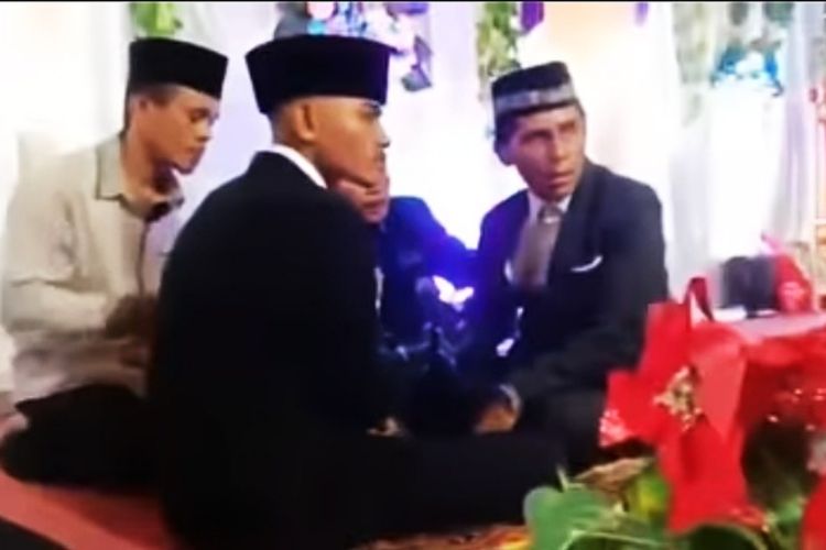 Tangkapan layar video viral calon Mertua Ngamuk dan Tendang Calon Menantu Saat Akad Nikah di Kota Bima