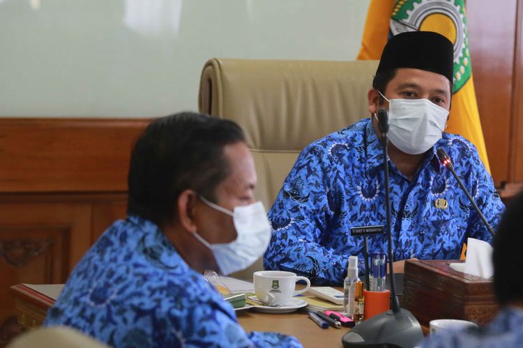 Wali Kota Tangerang Arief R Wismansyah ketika rapat bersama TDIP Kota Tangerang meminta agar harga komoditi tidak naik menjelang natal dan tahun baru.
