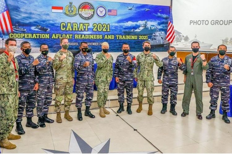 Personel militer Amerika Serikat dan Indonesia memulai Cooperation Afloat Readiness and Training (CARAT) Indonesia pada 1 November di Surabaya.