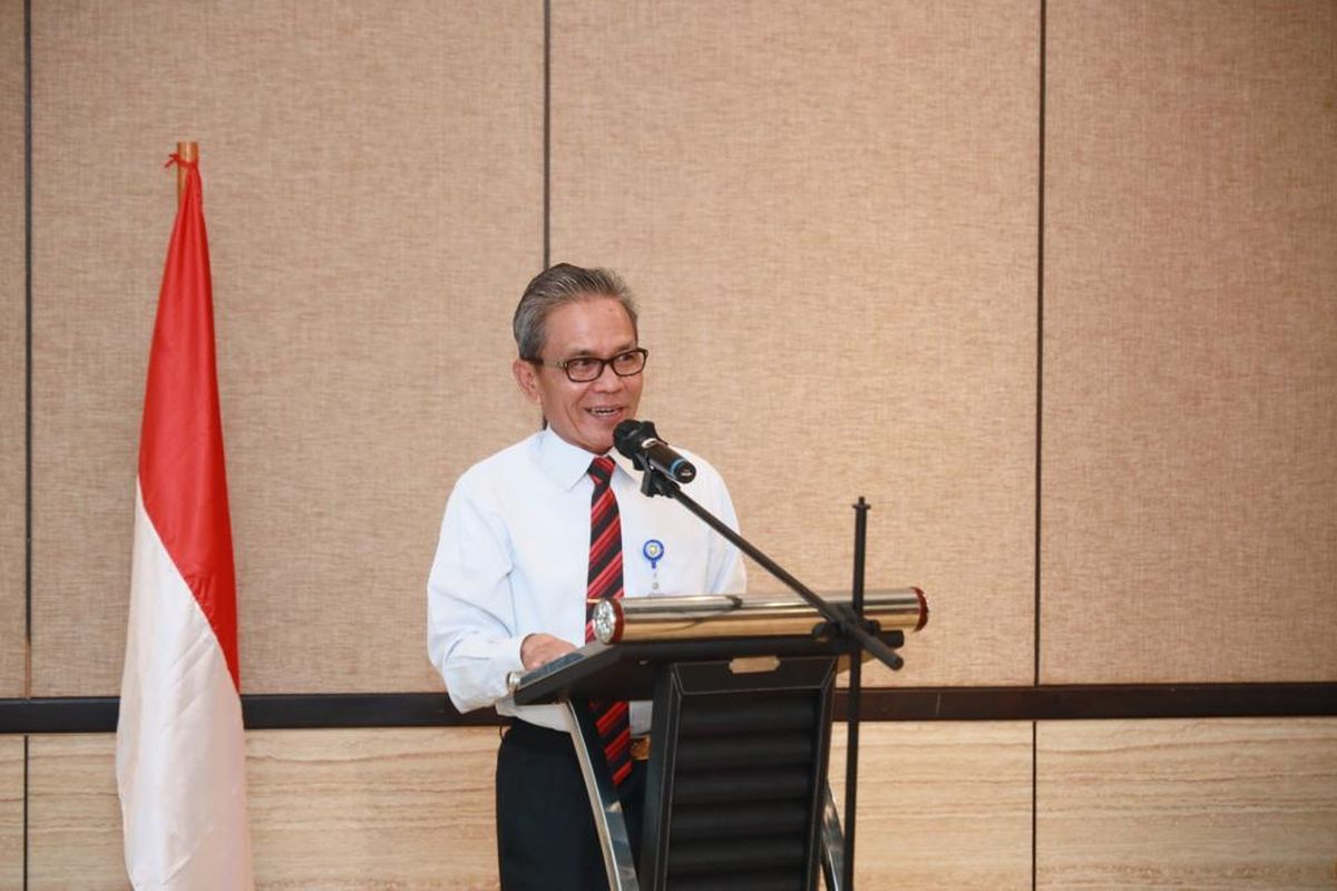 Sekretaris Daerah (Sekda) Pemprov Sumsel Supriono selaku Pelaksana Harian (Plh) Kepala Dinas Tenaga Kerja dan Transmigrasi Sumsel membuka Forum Dialog Sosial Transisi Energi Berkeadilan di The Alts Hotel Palembang, Selasa (8/8/2023).
