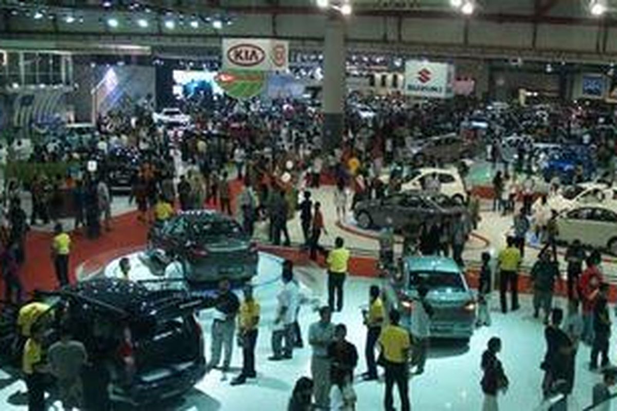Dengan pertumbuhan ekonomi yang makin baik, kemampuan masyarakat Indonesia membeli mobil baru juga terus meningkat!