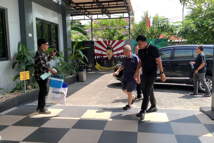 Buron 9 Tahun, Terpidana Penipuan Ditangkap Tim Tabur Kejari Surabaya di Toko Meubel