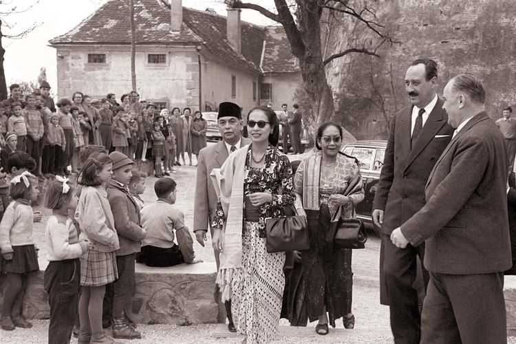 Kisah Cinta Hartini Dan Bung Karno, Menemani Hingga Ajal Menjemput Sang ...