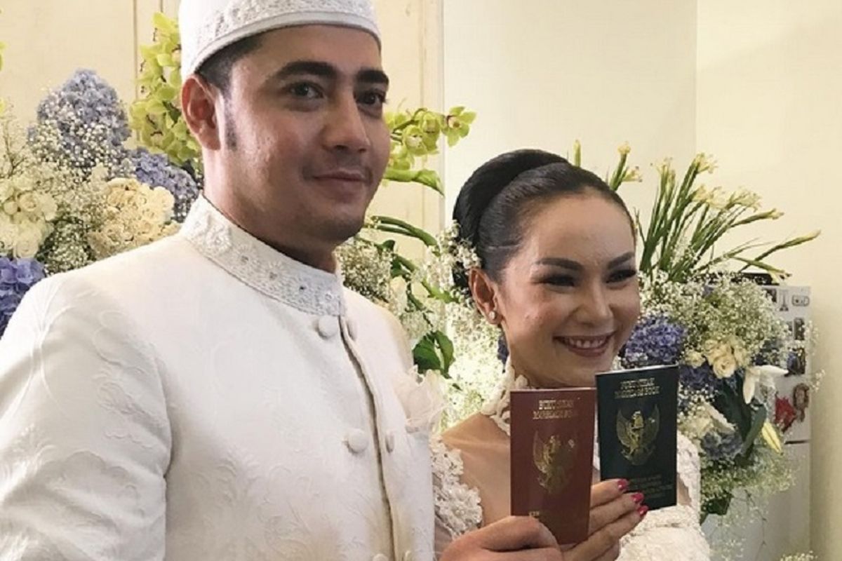 Model Kalina Ocktarany menikah dengan Ananda Muhammad Hendrayanto pada Jumat (26/5/2017).