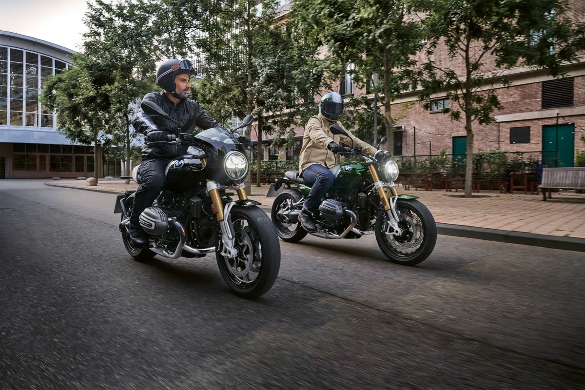 BMW Motorrad resmi memperkenalkan R12 dan R12 NineT