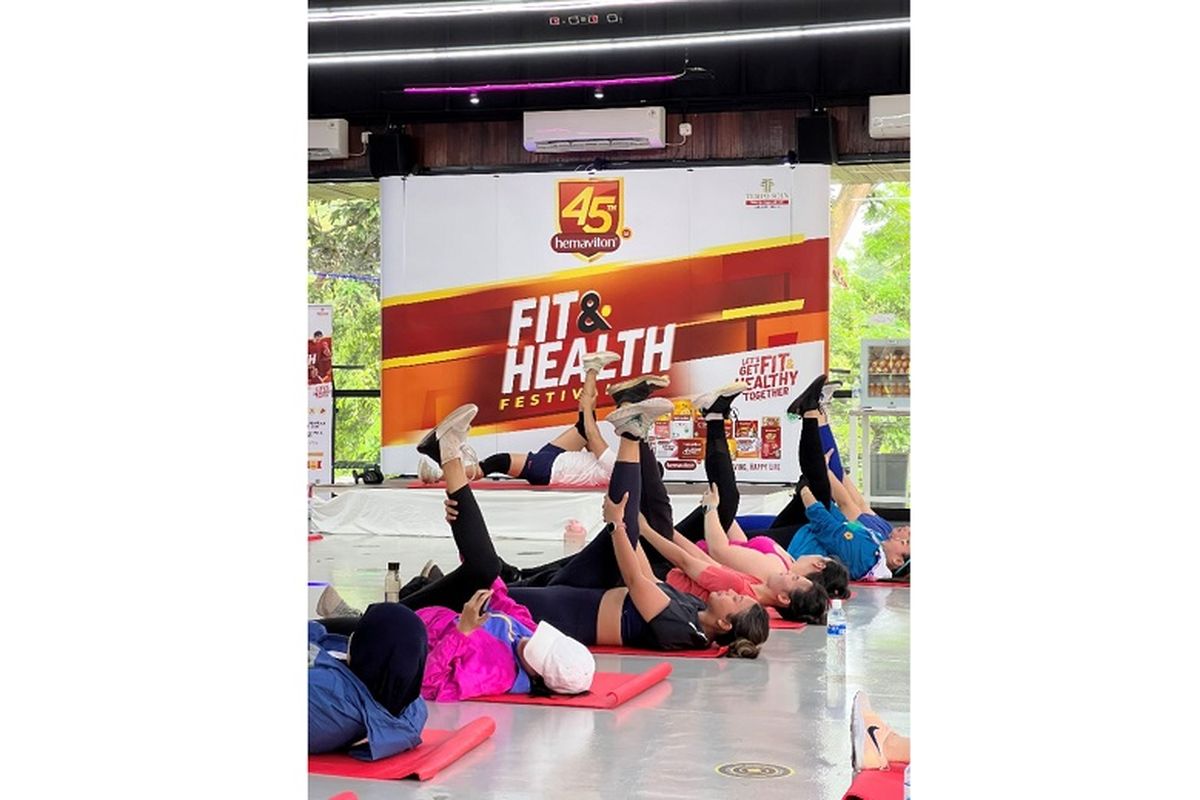 Rangkaian kegiatan olahraga pada Hemaviton Fit and Health Festival 2022. 
