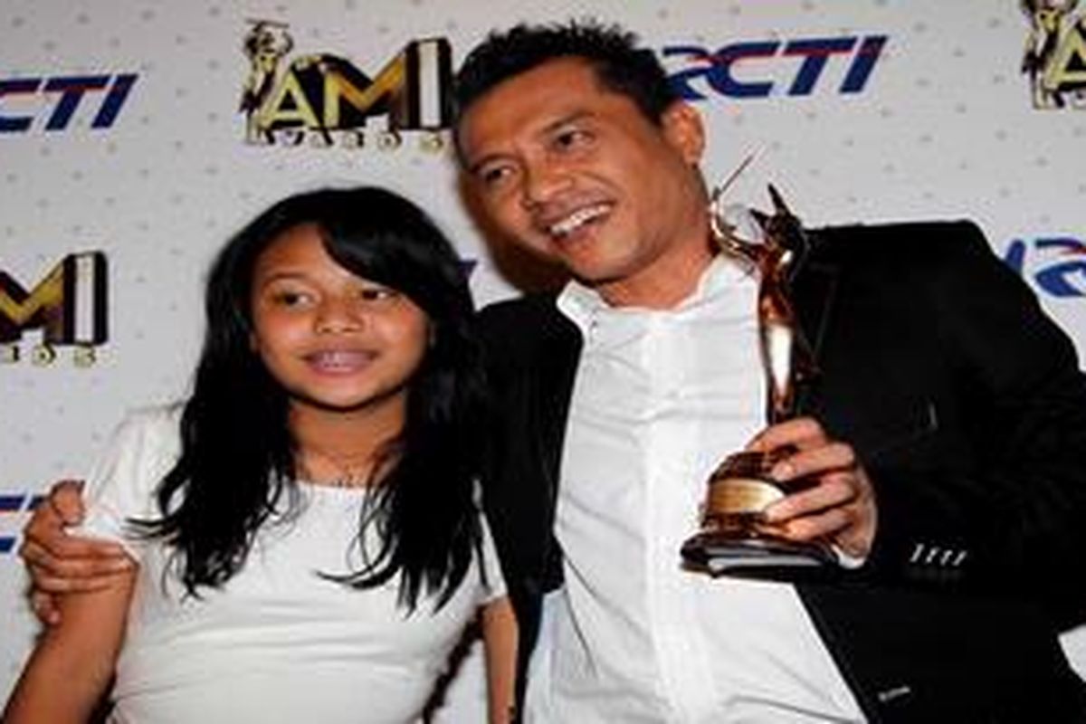 Anang Hermansyah dan putrinya, Titania Aurelie Nurhermansyah.