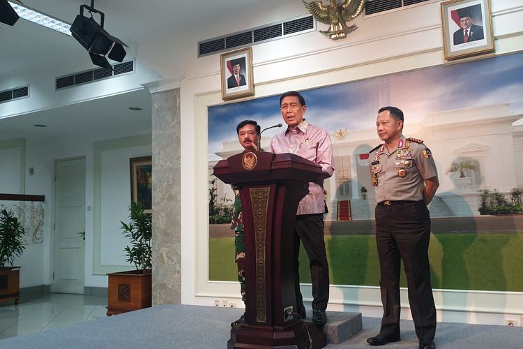 Menkopolhukam Wiranto saat usai rapat dengan Presiden Jokowi di Istana Kepresidenan, Jakarta, Jumat (30/8/2019). 