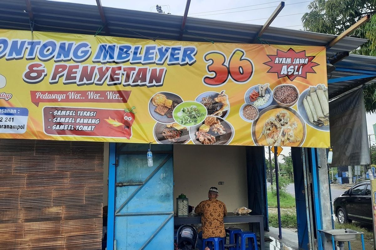 Bisnis Kuliner Lontong Mbleyer yang berlokasi di Jalan Raya Rembang KM 3 Blora