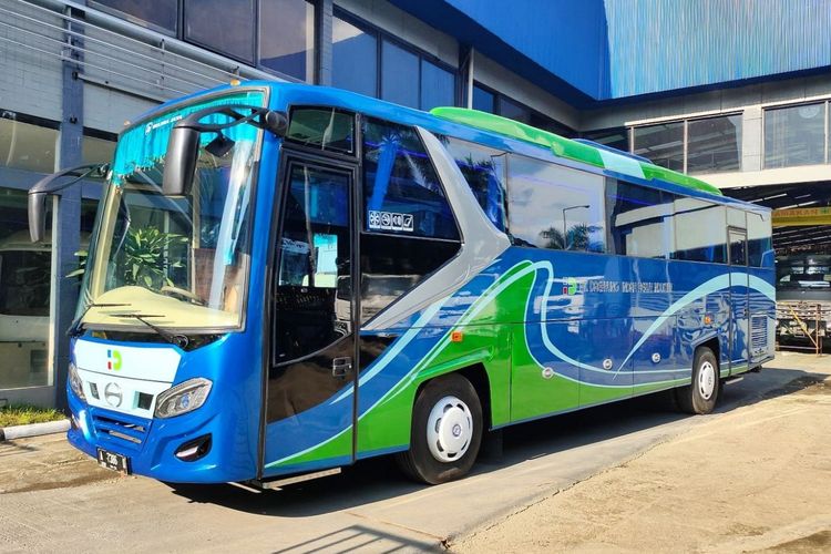 Bodi bus besar Windsor buatan karoseri Delima Jaya