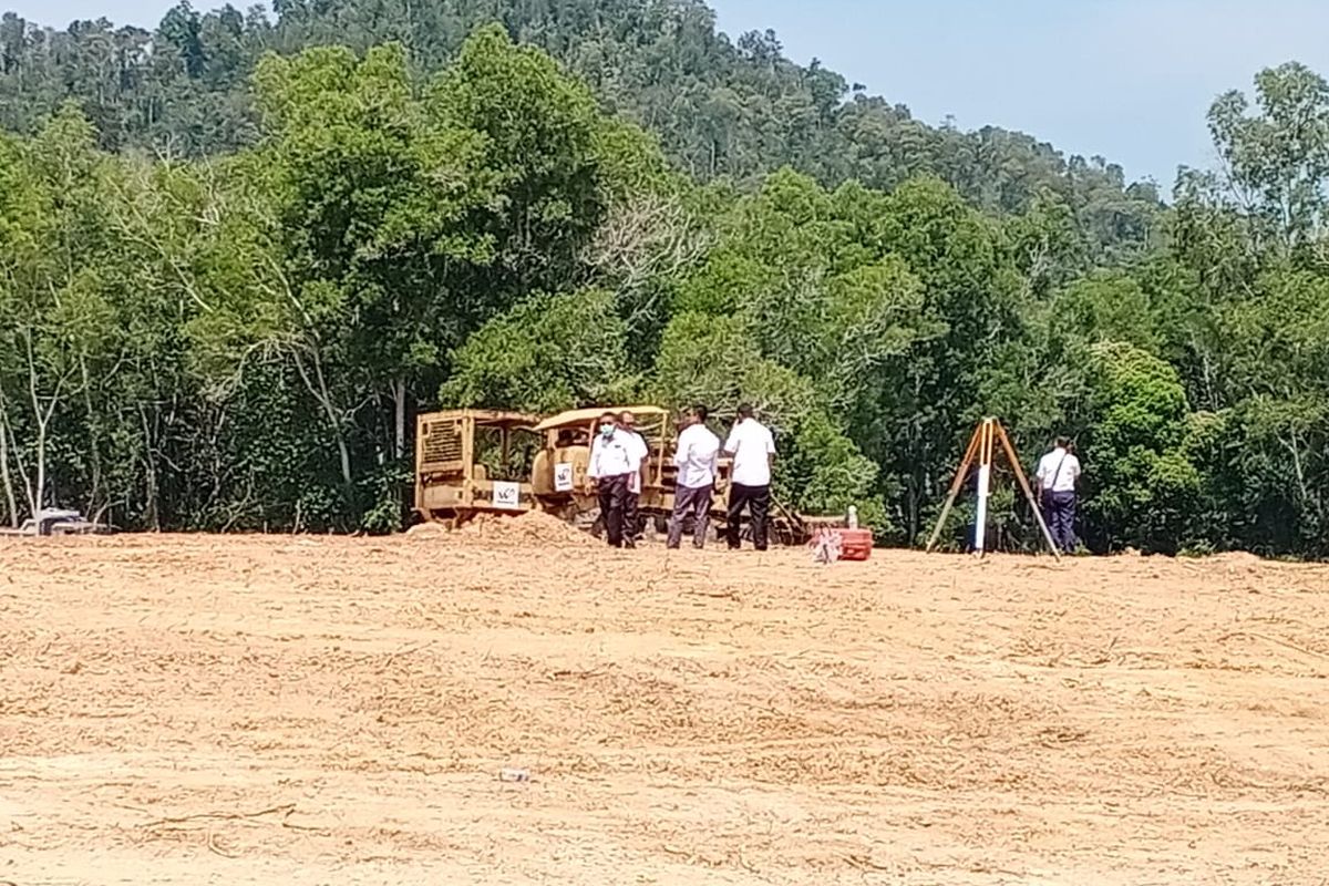 Land clearing pusat observasi dan isolasi pengendalian penyakit menulas Pulau Galang