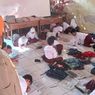 Puluhan Murid SD di Cianjur Terpaksa Belajar di Lantai, Sempit nan Berdebu