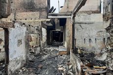 Yang Tersisa dari Kebakaran Pasar Gembrong, Tembok Gosong dan Ambruk di Tengah Padatnya Permukiman