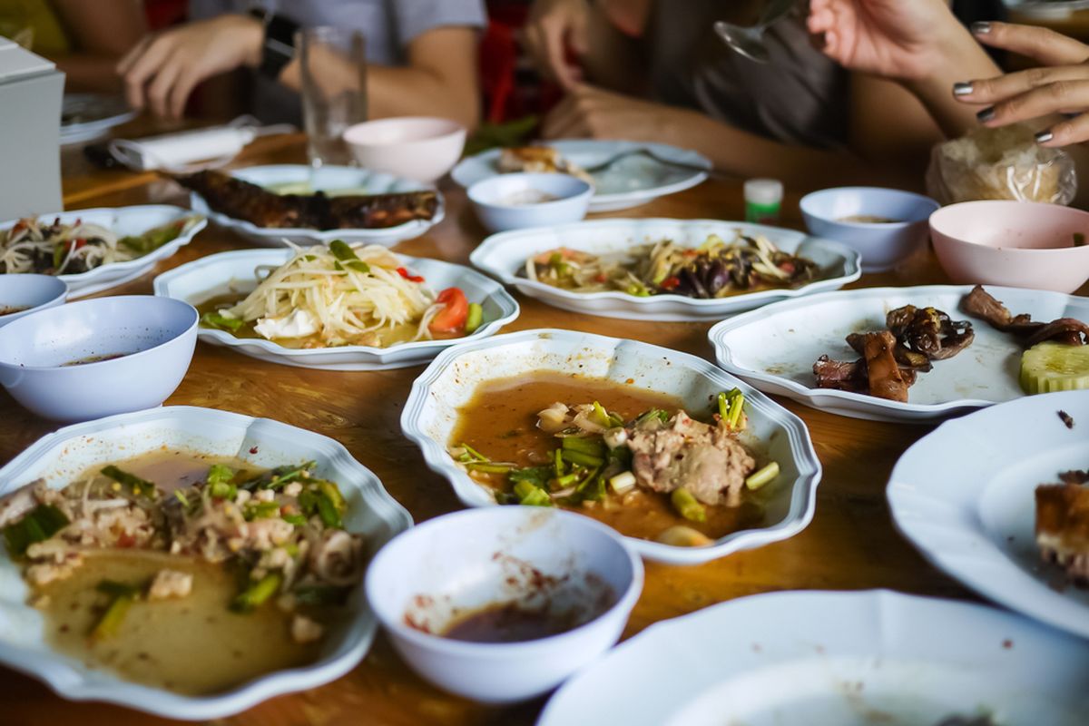 Waspada Keracunan! 6 Kesalahan Fatal Saat Memanaskan Makanan Sisa