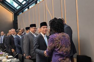 Gaya Gibran Hadiri Indonesia-Africa CEO Forum: Pidato, Keliling Sapa Delegasi, dan Buat Catatan