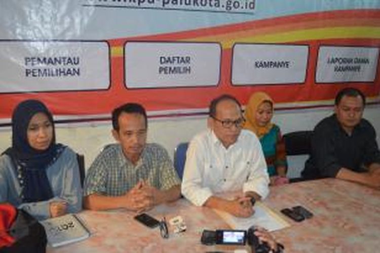 KPU Kota Palu menetapkan tiga pasang dari empat pasangan calon walikota dan wakil walikota Palu periode 2016-2020.
