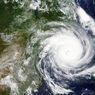 Siklon Tropis Chaba Diperkirakan Menguat 24 Jam ke Depan, Waspada Dampaknya