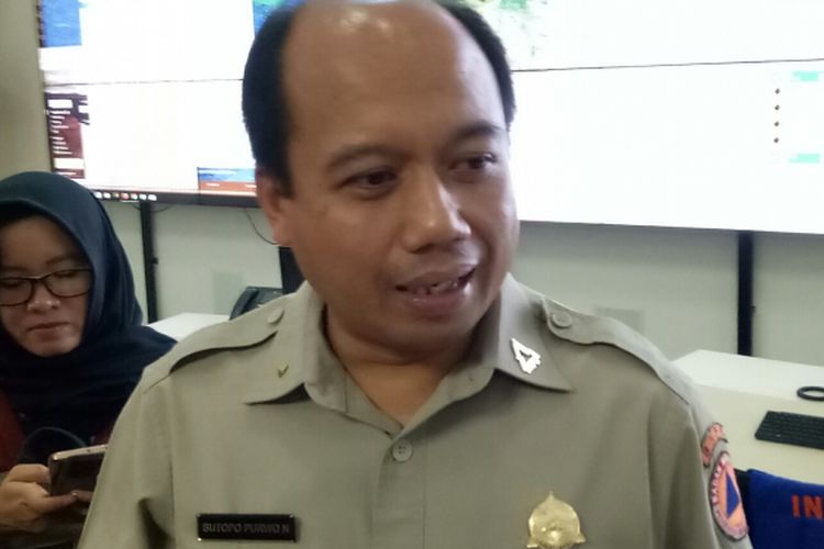 Kepala Pusat Data Informas dan Humas BNPB Sutopo Purwo Nugroho di Kantor BNPB, Kamis (26/10/2017)