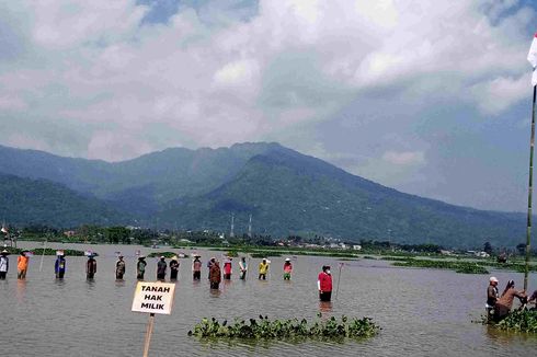 Upacara Proklamasi di Rawa Pening, Perahu Nelayan Berhenti Saat Nyanyikan 