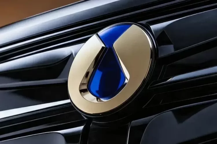 BYD Ungkap Alasan Logo Denza Berubah, Nama Danza Belum Pasti