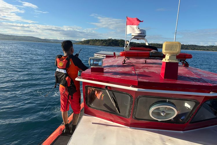 Kapal Dinas Perikanan dan Kelautan Kupang Tenggelam, 6 Selamat, 1 Masih Hilang