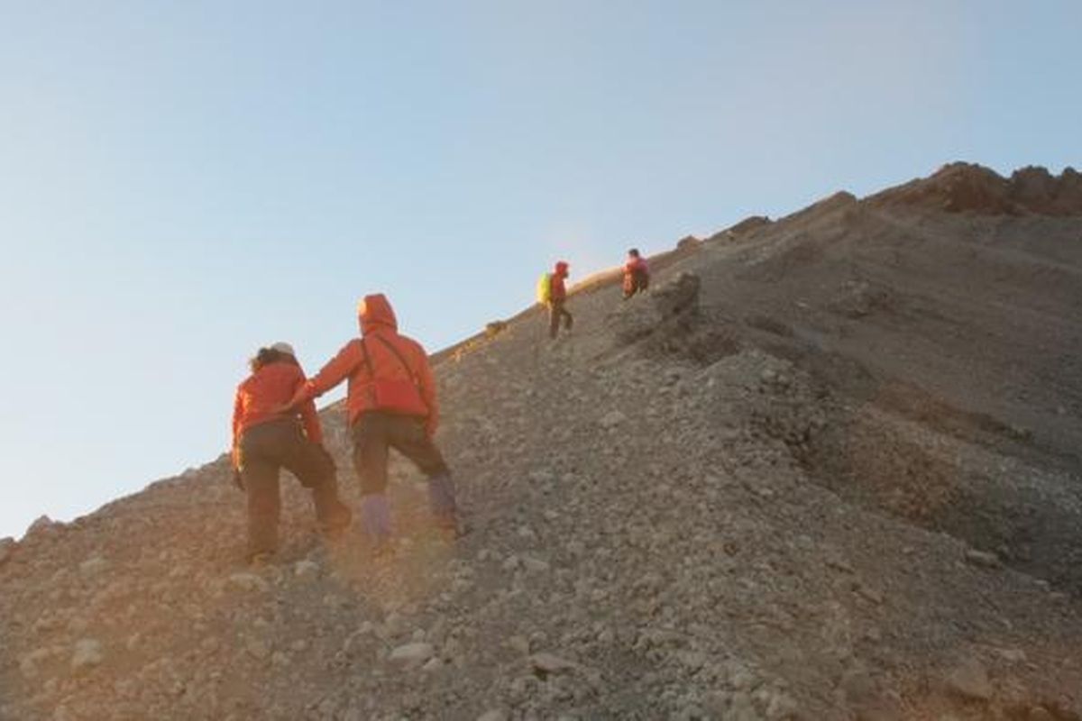 Jalur menuju Puncak Rinjani, Lombik