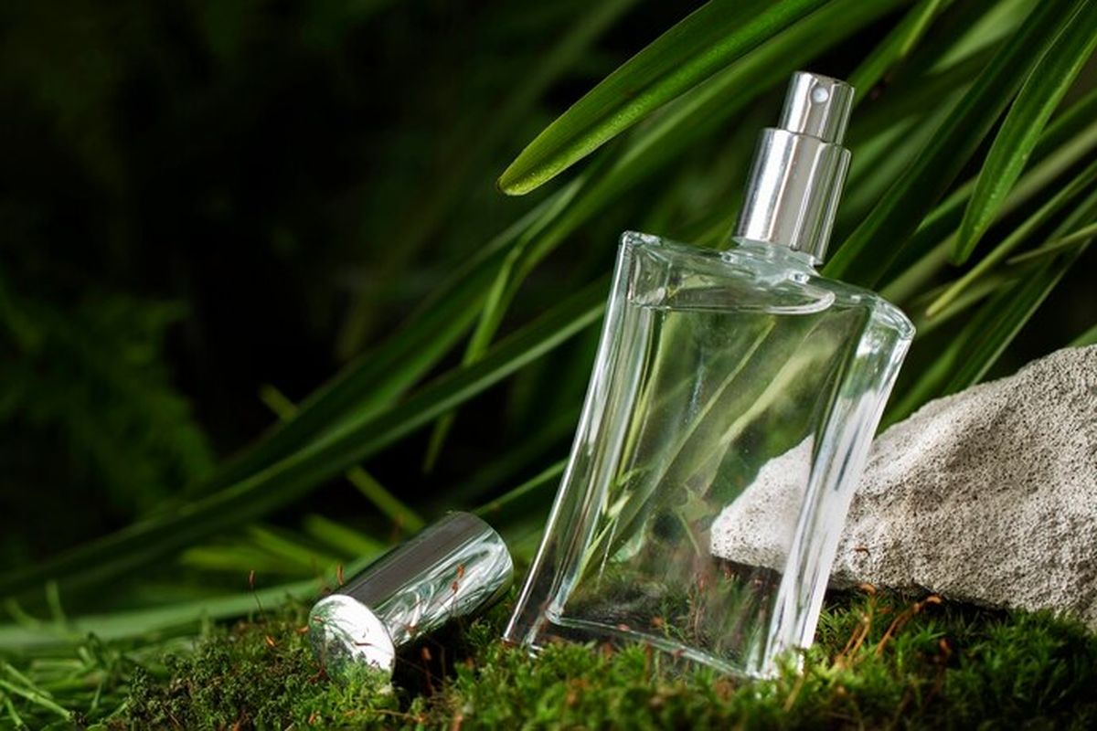 Parfum yang diprediksi akan menjadi tren di tahun 2024 dengan aroma green