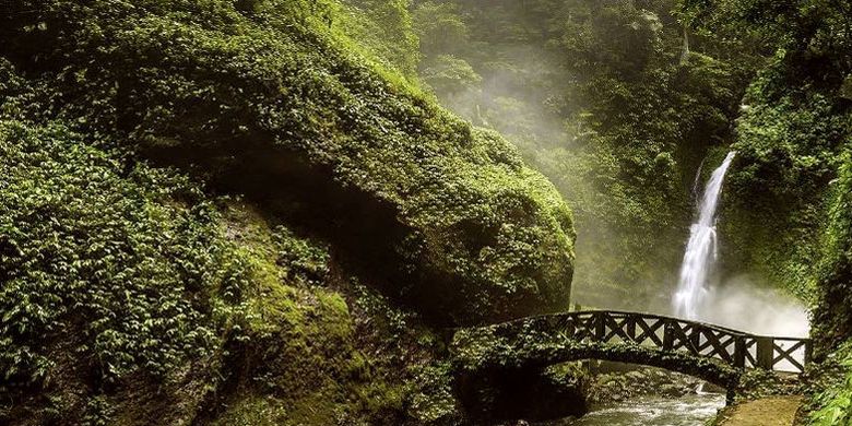 Kali Waterfall di Tomohon, Sulawesi Utara.