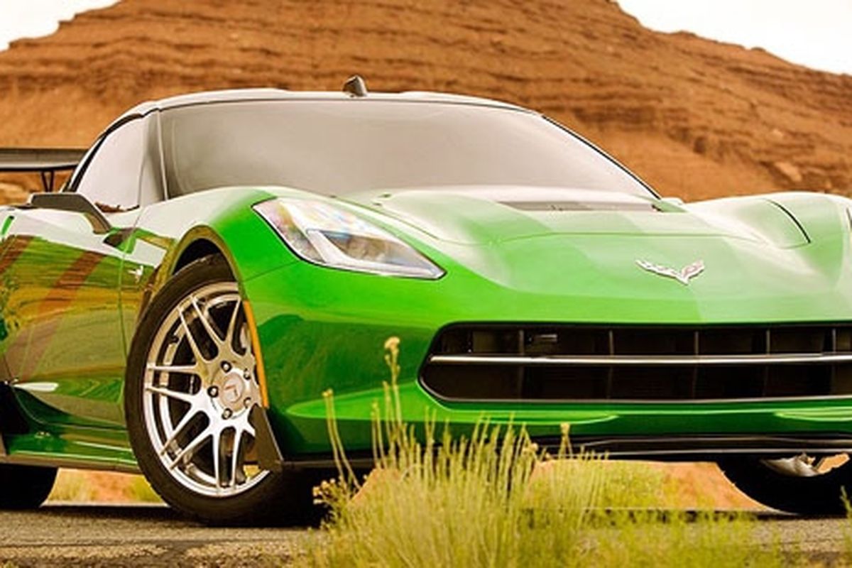 Corvette Stingray juga dimodifikasi sesuai karakter di Transformers 4