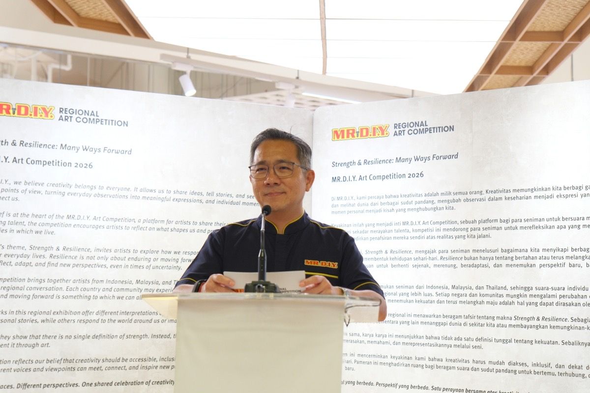 Edwin Cheah, Direktur Utama MR.D.I.Y. Indonesia memberikan kata sambutan pada acara Konferensi Pers MR.D.I.Y. Regional Art Competition 2026 di MR.D.I.Y. Indonesia Flagship Store, Lotte Mall Jakarta pada Rabu (7/10/2026).