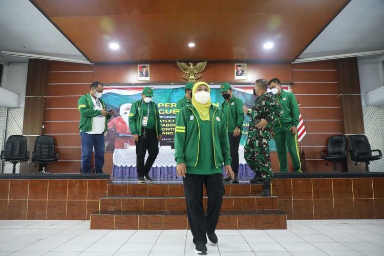 Gubernur Jawa Timur Khofifah Indar Parawansa bersama Forkopimda Jatim datang ke Papua untuk memberikan semangat kepada para atlet yang berlaga di PON XX Papua 2021, Minggu (3/10/2021).