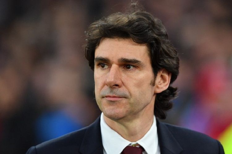 Pelatih asal Spanyol, Aitor Karanka, saat mendampingi Middlesbrough pada laga Premier League melawan Crystal Palace, di Stadion Selhurst Park, London, Inggris, 25 Februari 2017.