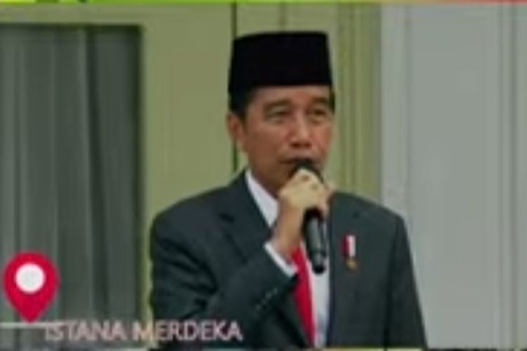 Presiden Joko Widodo saat melakukan teleconference dengan perwakilan prajurit yang bertugas di PLBN Sota, Merauke, Rabu (4/10/2022).