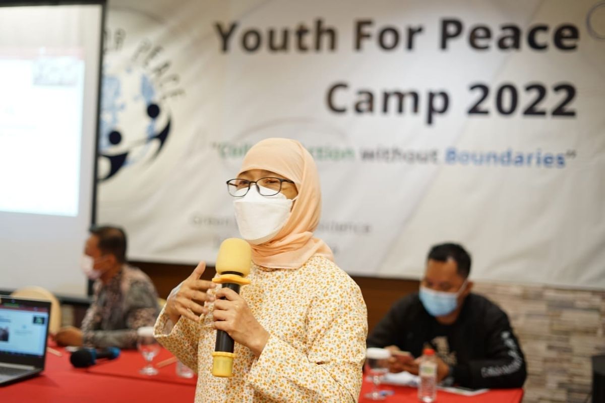 Pada gelaran Youth For Peace 2022, Dompet Dhuafa hadirkan Aktivis Kemanusiaan PBB, Titi Moektijasih, untuk memberikan sharing pengalaman, penguatan dan suntikan semangat kepada para peserta lintas negara, beberapa waktu lalu.
