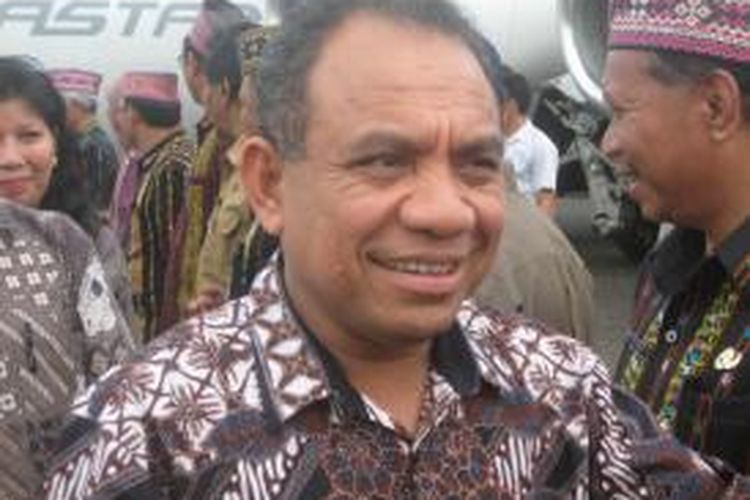 Gubernur Provinsi Nusa Tenggara Timur Frans Lebu Raya