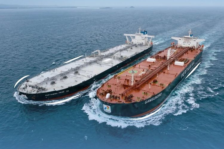 Harga Minyak Dunia Turun 3 Persen, tapi Kapal Indonesia Masih Tertahan di Selat Hormuz