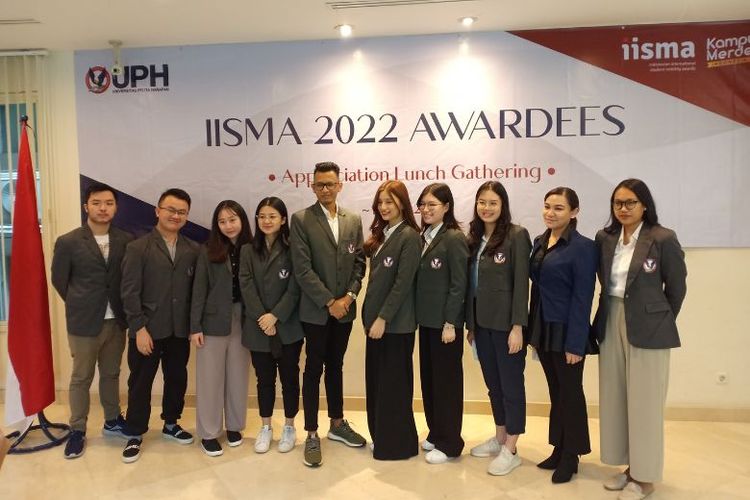 Perwakilan mahasiswa UPH penerima Beasiswa IISMA 2022. 