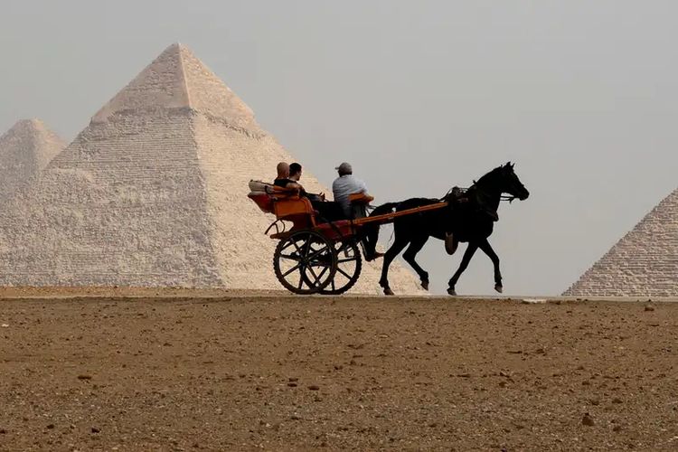Parwisata di Mesir.