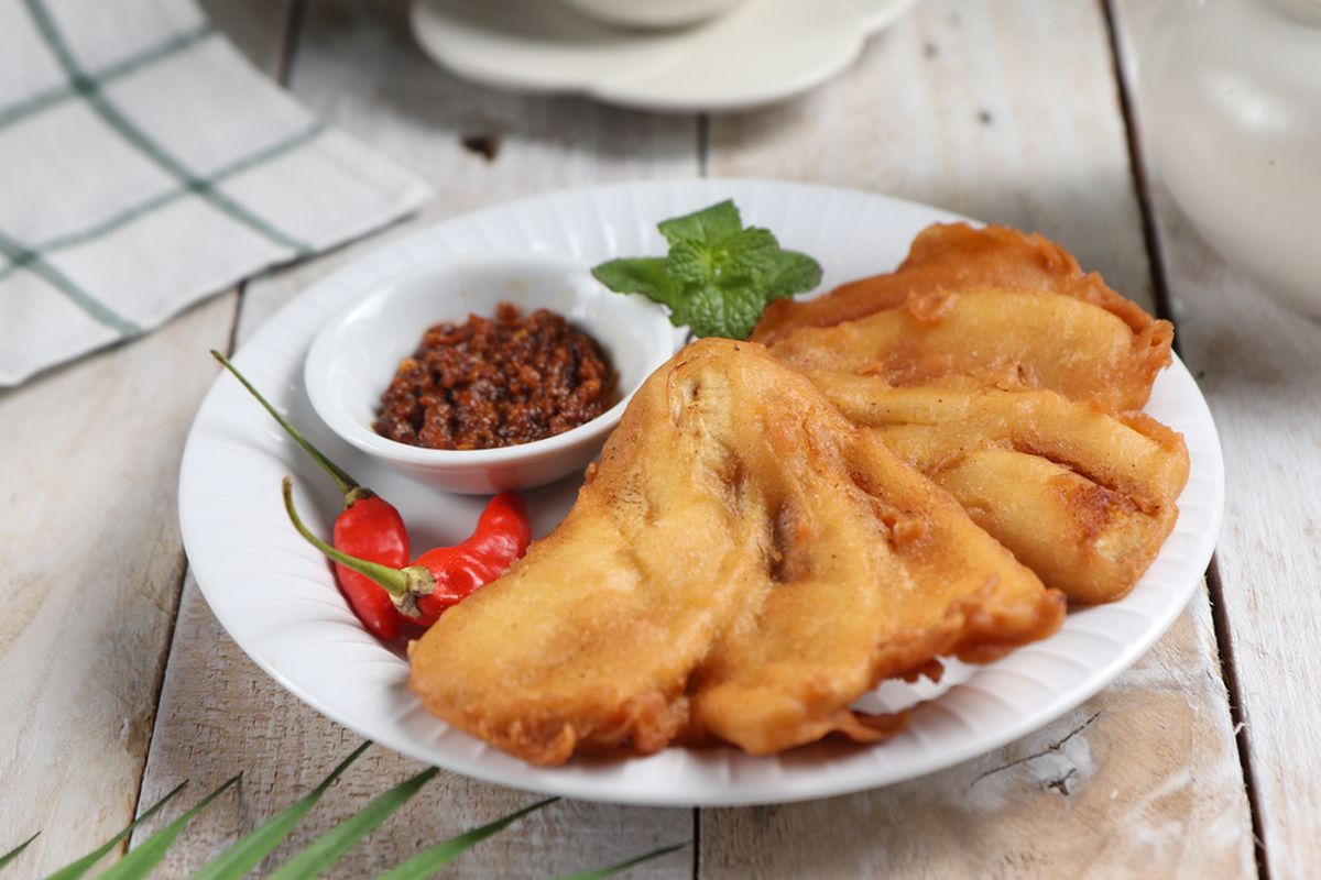 ilustrasi pisang goreng. 