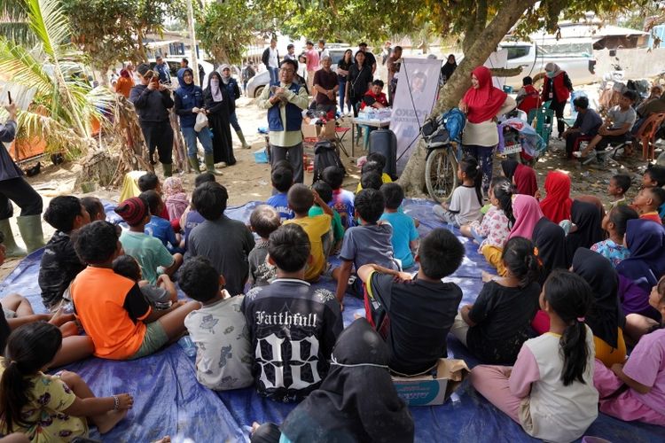 Program pendampingan dan trauma healing bagi anak-anak di Desa Menanggini, Kabupaten Aceh Tamiang. 