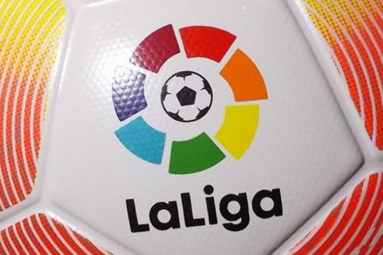 La Liga Spanyol akan memakai bola bru mulai musim 2019/2020, Selasa (16/4/2019)