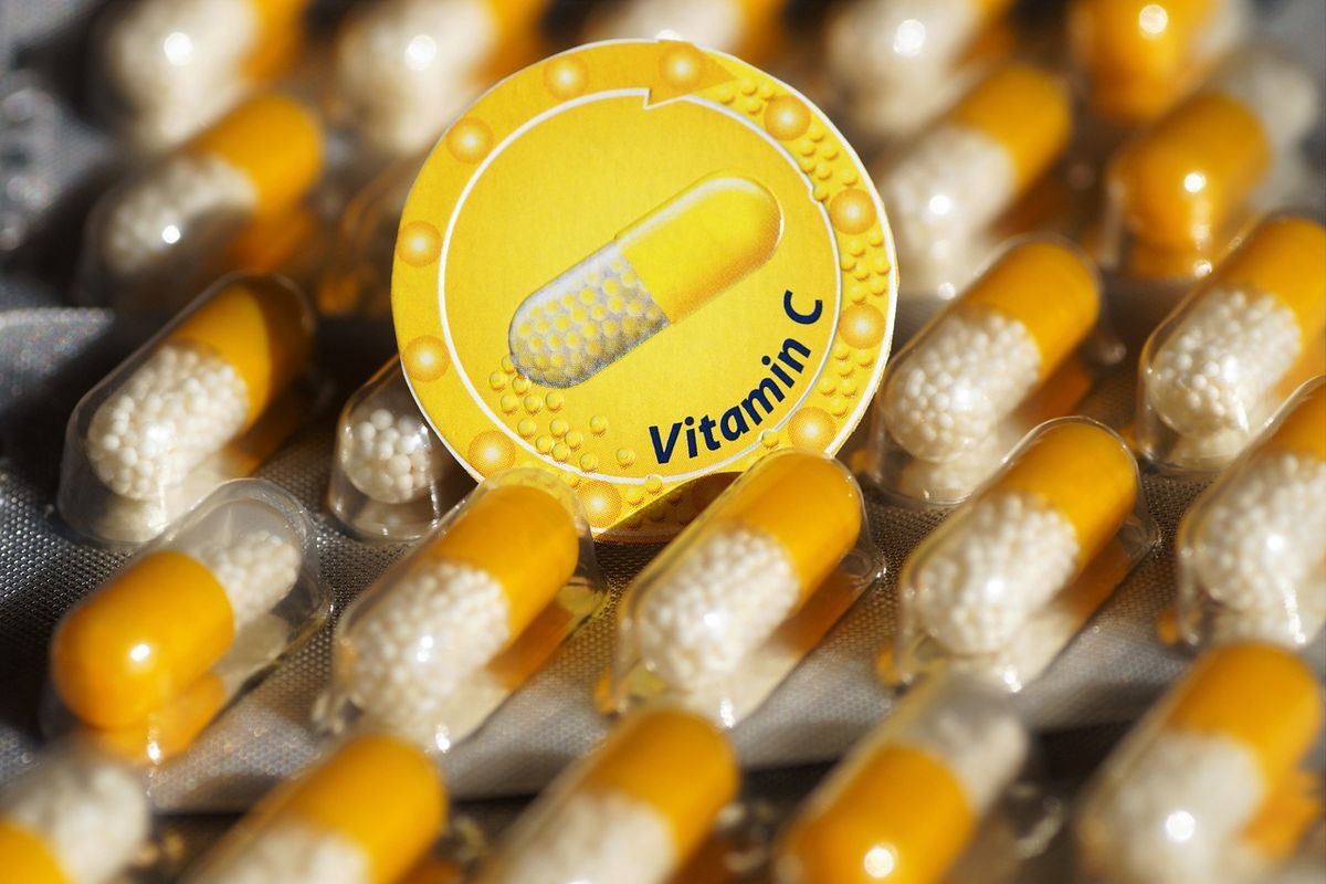 Ilustrasi vitamin C.