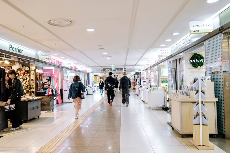 Ilustrasi Underground Shopping Mall di Korea Selatan