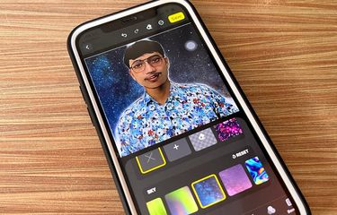 Ilustrasi Lensa AI yang tengah ramai di medsos untuk bikin avatar atau gambar animasi dari foto diri.