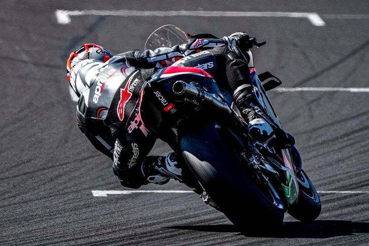 Maverick Vinales saat sesi tes bersama Aprilia