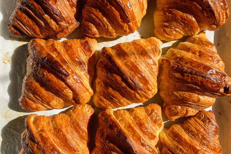 Pastry croissant di Braud Cafe, kafe lokal di Bali yang tawarkan artisan bakery.